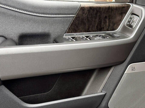 2025 Ford F-450 Super Duty Lariat