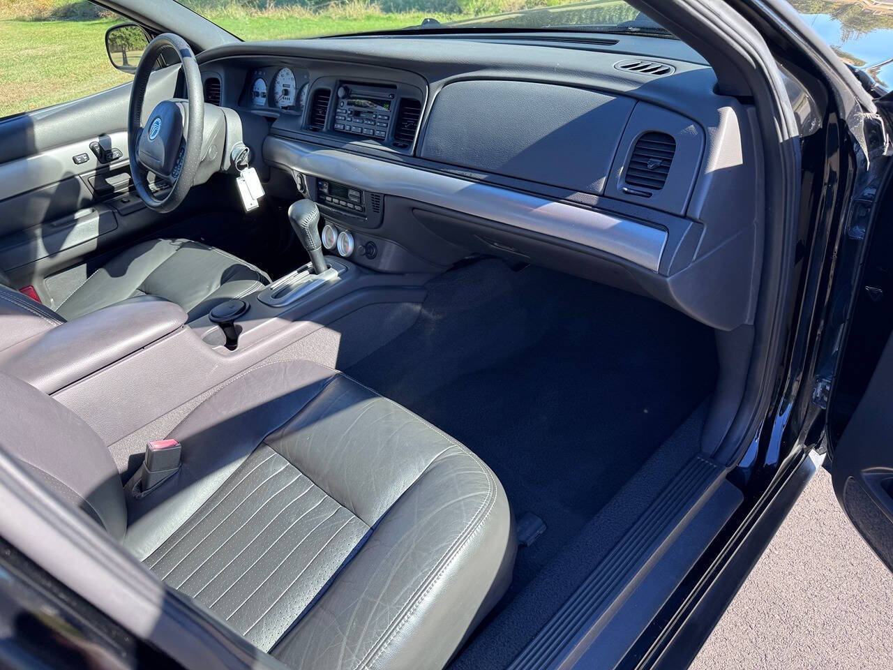 2004 Mercury Marauder 21