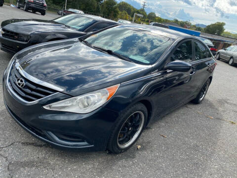 2011 Hyundai Sonata for sale at Community Auto Sales in Gastonia NC