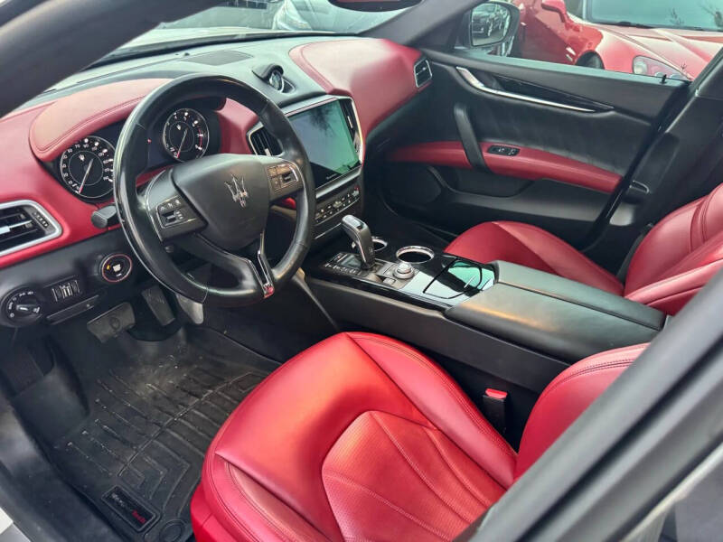 2021 Maserati Ghibli GranLusso