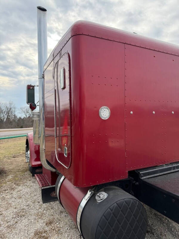 1996 Peterbilt 379