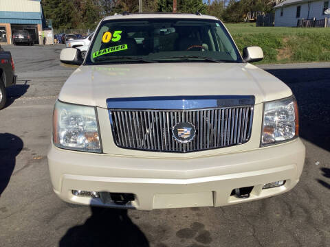 2005 Cadillac Escalade for sale at Moose Motors in Morganton NC