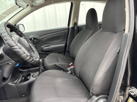 2015 Nissan Versa 1.6 S