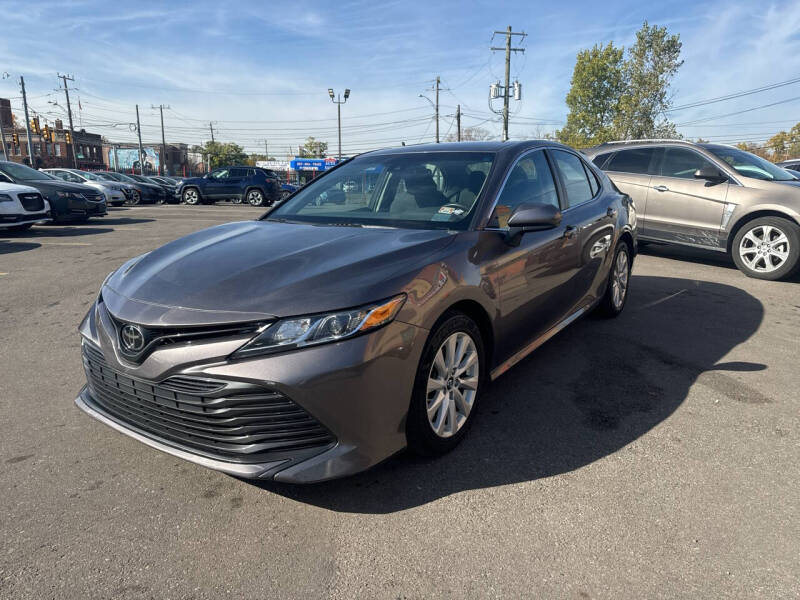 2018 Toyota Camry LE photo 4