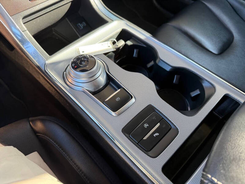 2021 Ford Edge Titanium