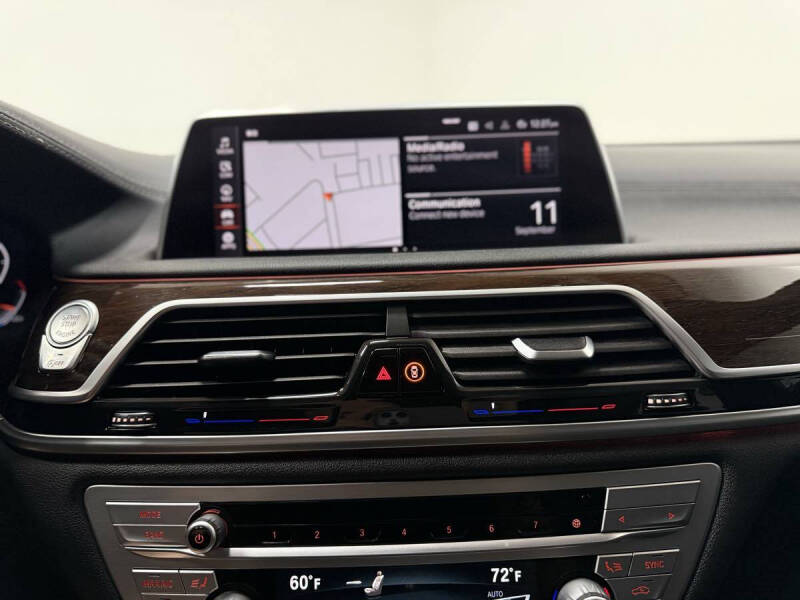 2022 BMW 7 Series 740i