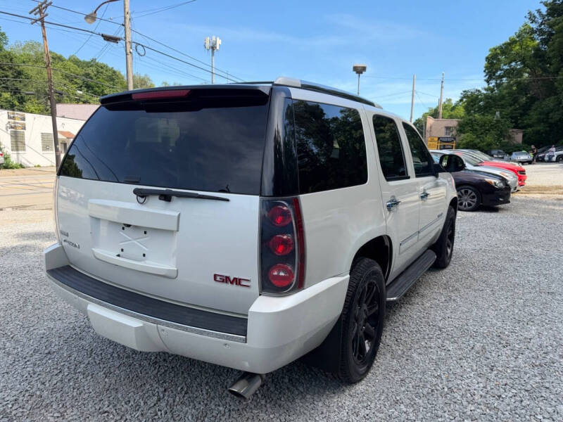 2011 GMC Yukon Denali