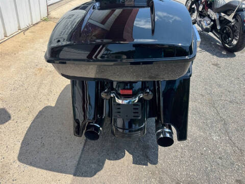 2017 Harley-Davidson FLHX -