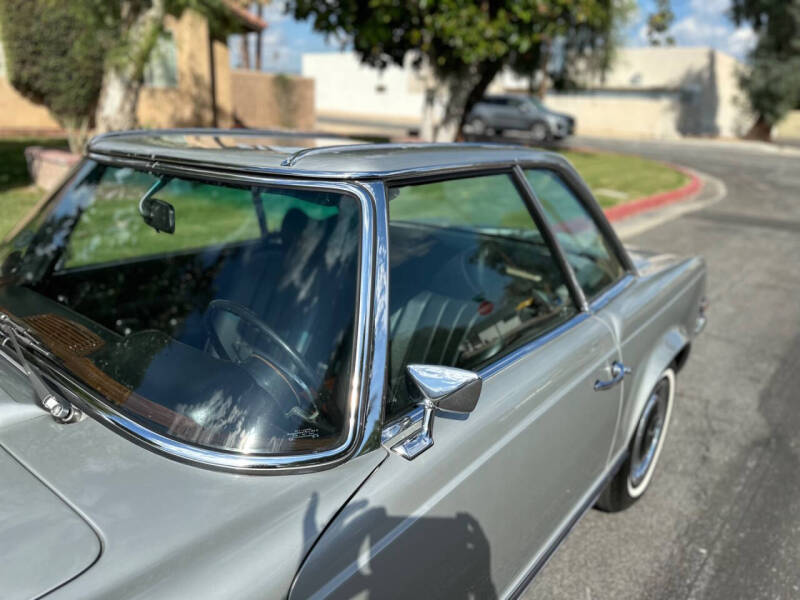 1969 Mercedes-Benz 280-Class