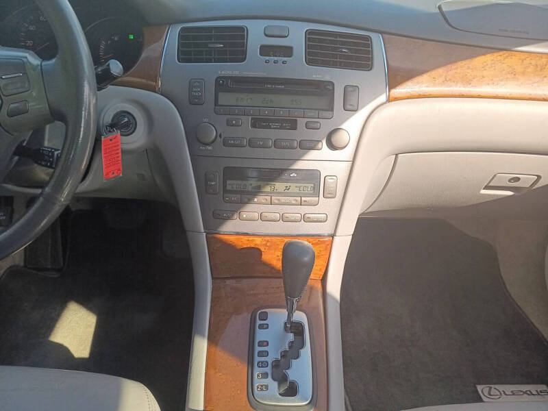 2005 Lexus ES 330