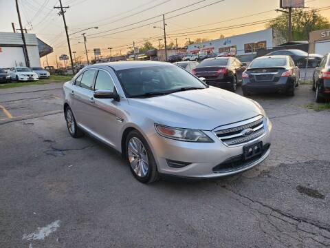 2011 Ford Taurus for sale at Green Ride Inc in Nashville TN