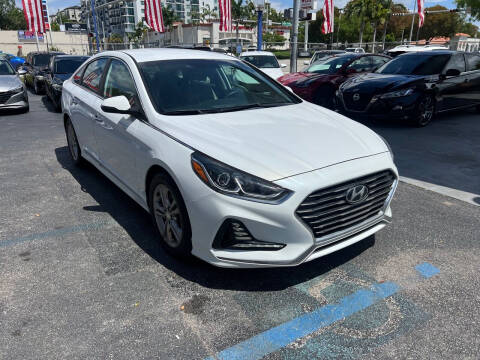 2018 Hyundai Sonata for sale at THE SHOWROOM in Miami FL
