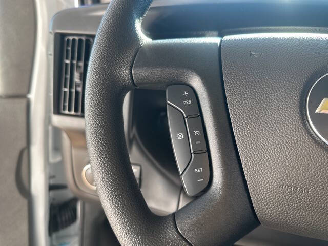 2025 Chevrolet Express 2500