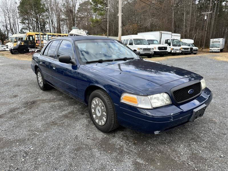 2004 Ford Crown Victoria null photo 5