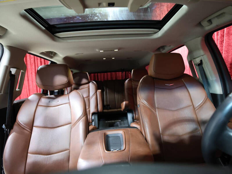 2018 Cadillac Escalade Luxury