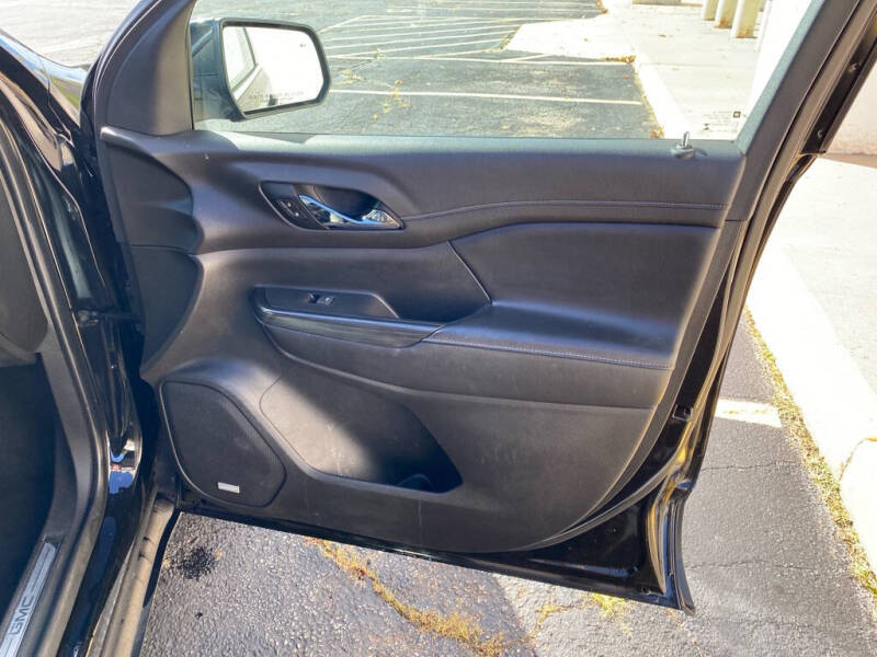 2019 GMC Acadia SLT-1