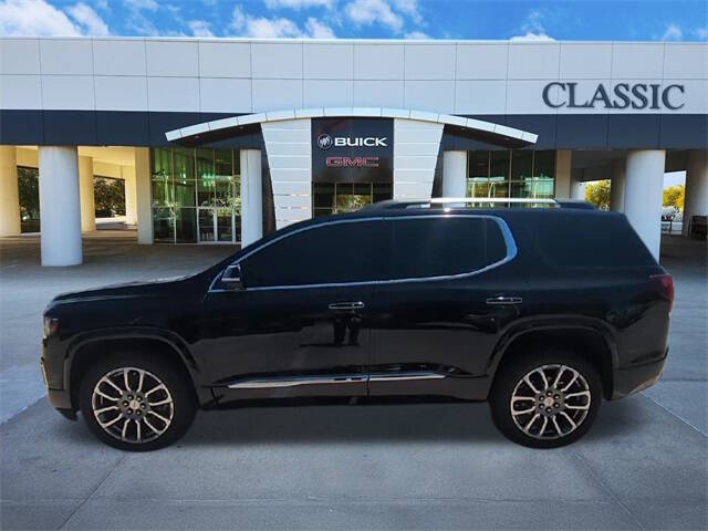 2023 GMC Acadia Denali