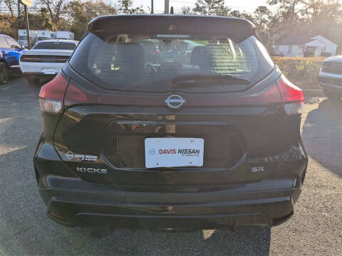 2024 Nissan Kicks SR