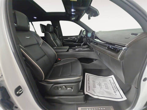 2023 Cadillac Escalade Sport