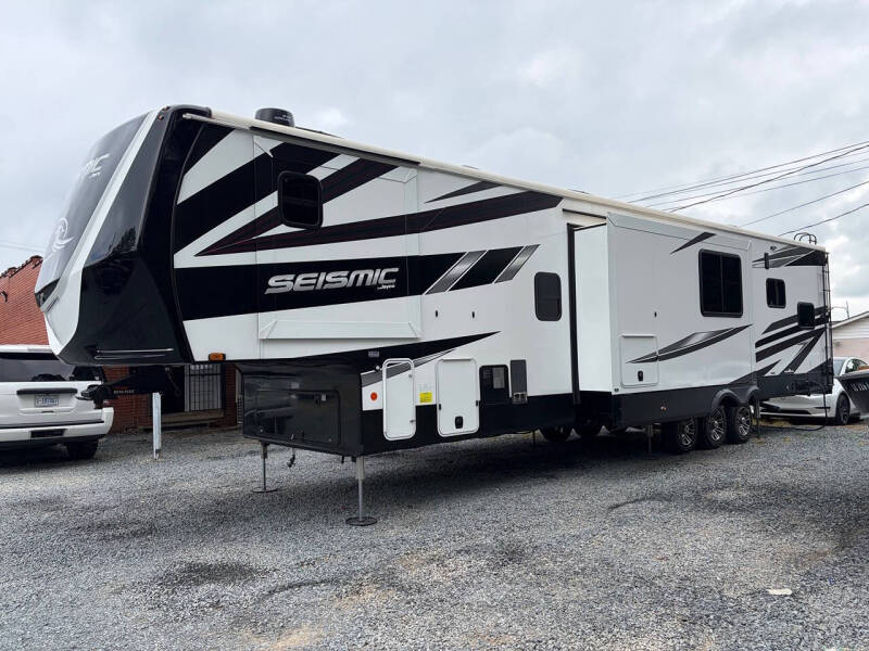 2025 Jayco Seismic