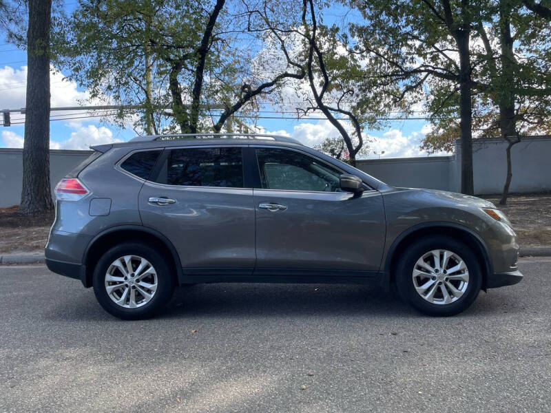 2015 Nissan Rogue SV photo 8