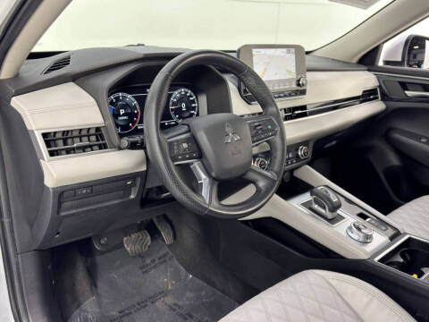 2022 Mitsubishi Outlander SEL