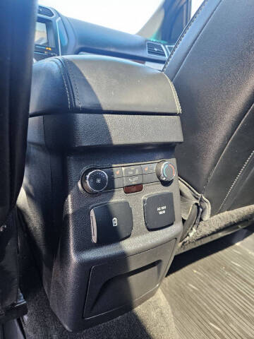 2017 Ford Explorer Platinum