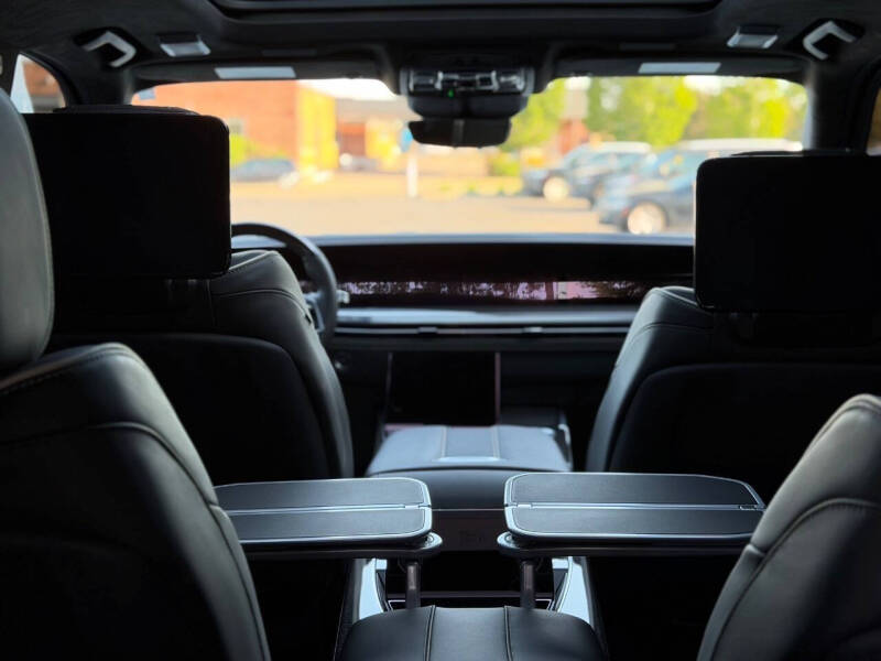 2025 Cadillac Escalade-V