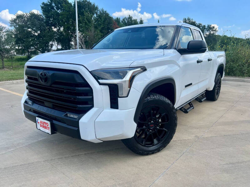 2022 Toyota Tundra SR5's photo