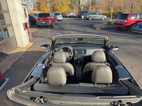 2013 Volkswagen Beetle Convertible 2.5L PZEV