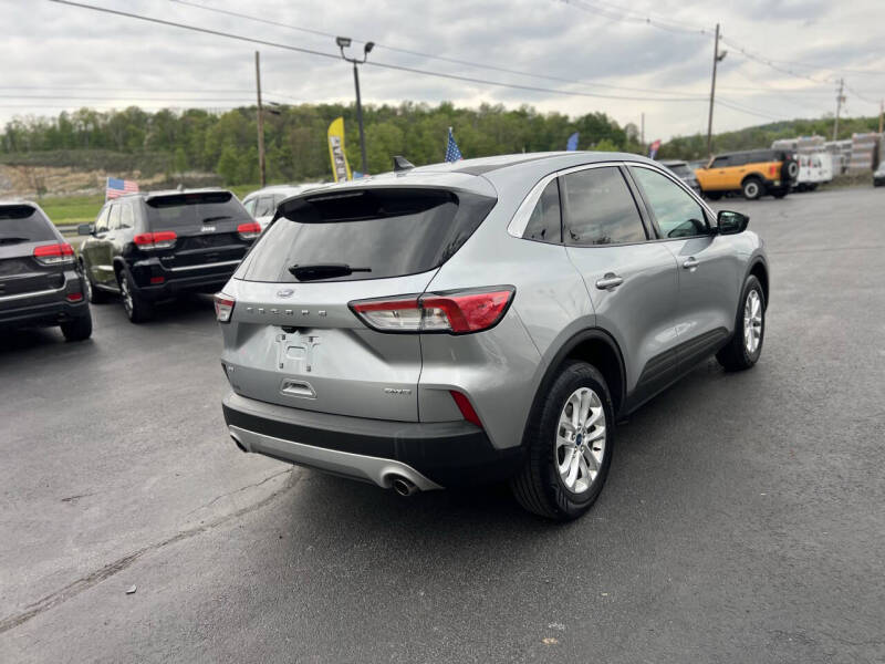 2022 Ford Escape SE