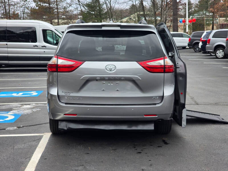 2018 Toyota Sienna XLE 8-Passenger
