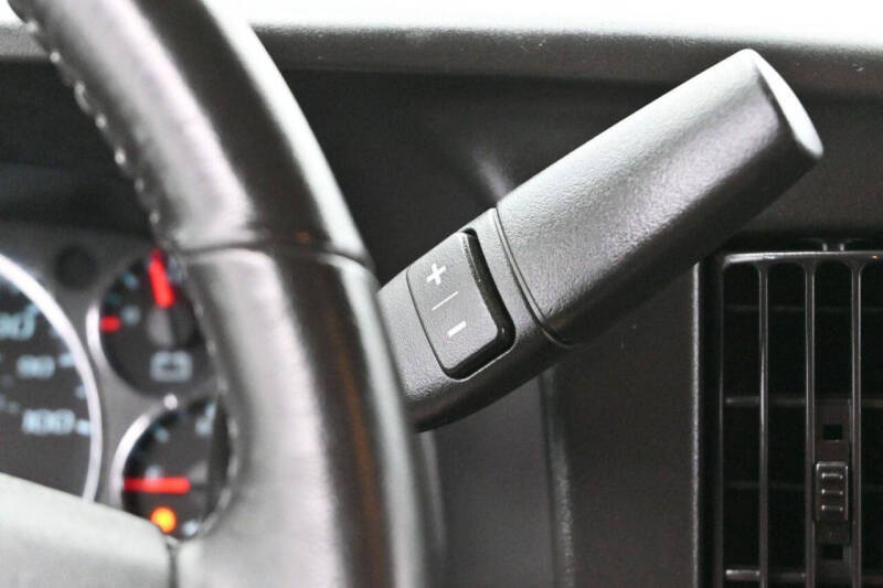 2023 Chevrolet Express 2500