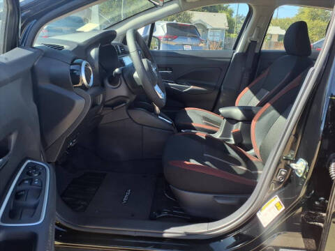 2025 Nissan Versa SR