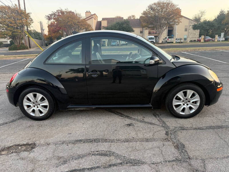 2010 Volkswagen New Beetle Base PZEV