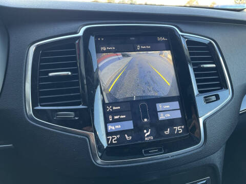 2018 Volvo XC90 T6 Momentum