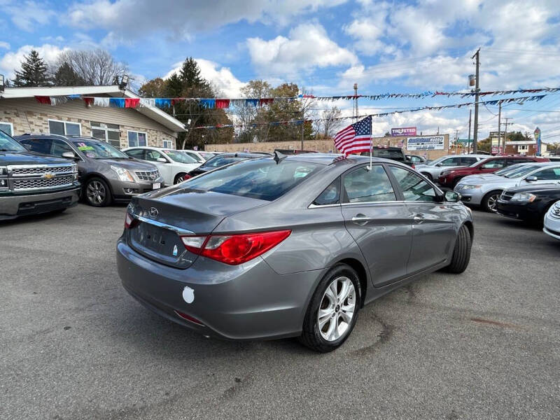 2011 Hyundai Sonata SE