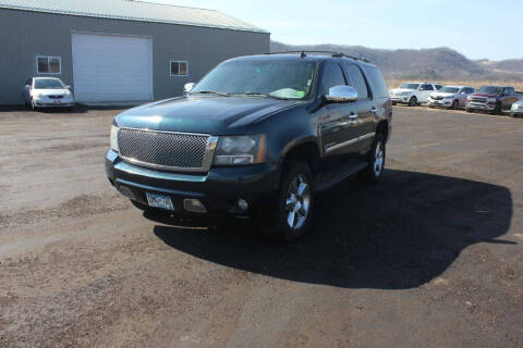 2007 Chevrolet Tahoe for sale at Apple Auto in La Crescent MN