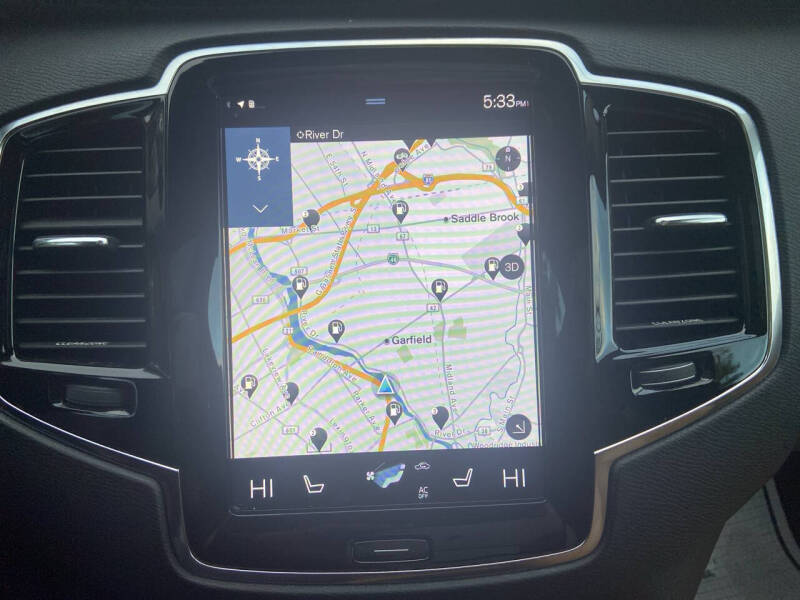 2016 Volvo XC90 T6 Momentum