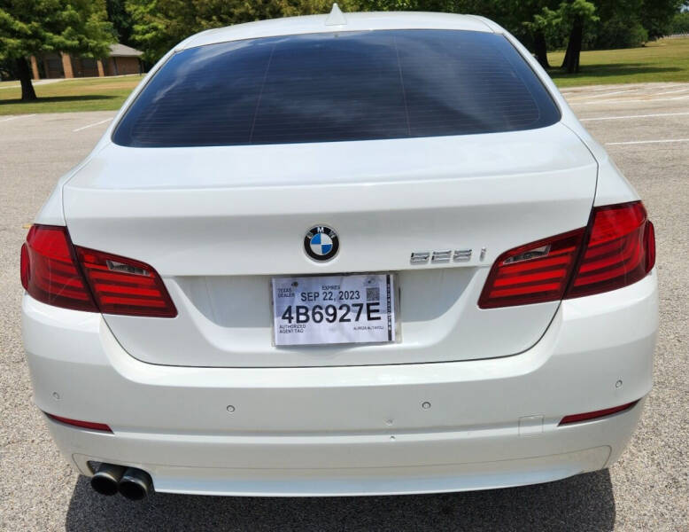 2012 BMW 5 Series 528i photo 8