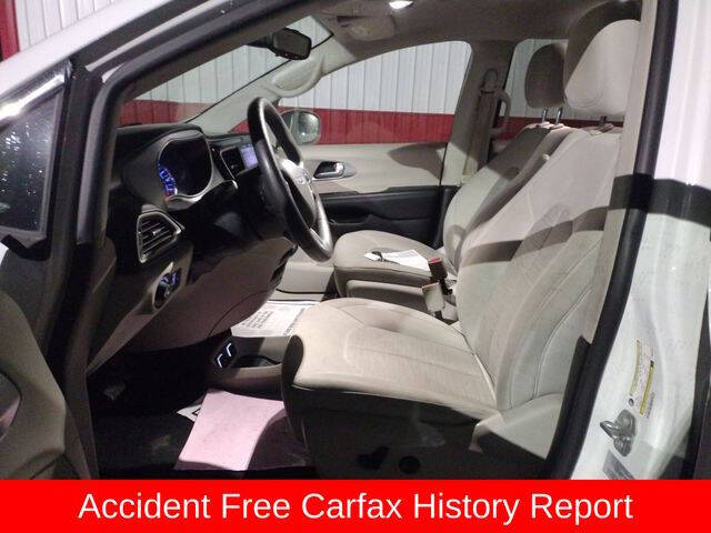 2017 Chrysler Pacifica Hybrid Touring Plus