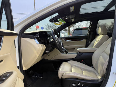 2017 Cadillac XT5 Luxury