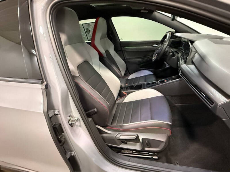 2022 Volkswagen Golf GTI Autobahn