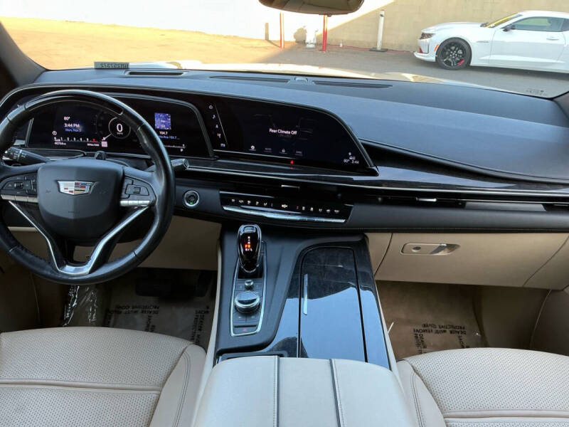 2022 Cadillac Escalade ESV Premium Luxury