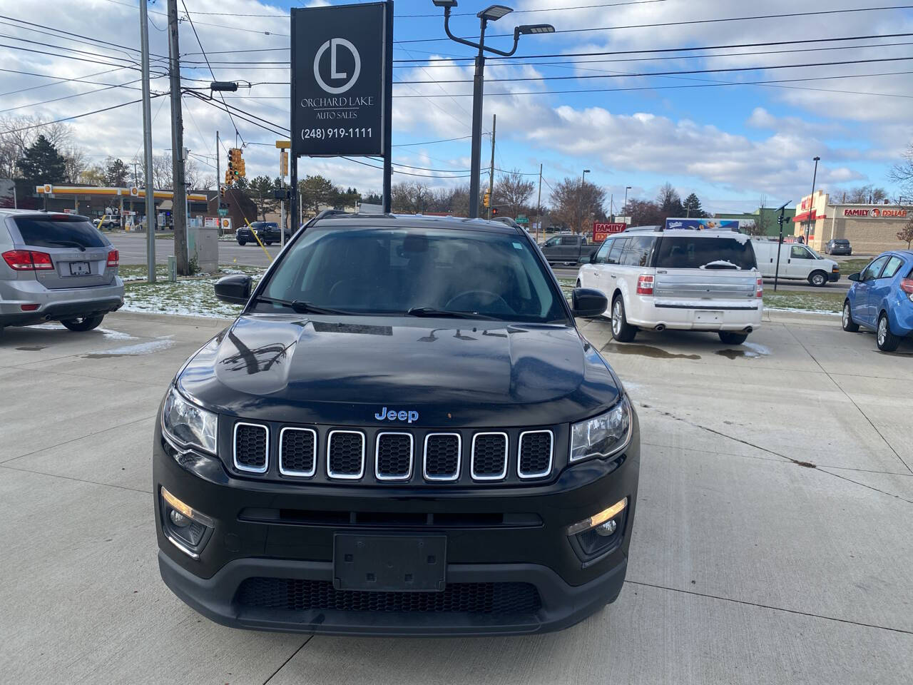 2017 Jeep Compass for sale at ORCHARD LAKE AUTO SALES INC in Farmington Hills, MI