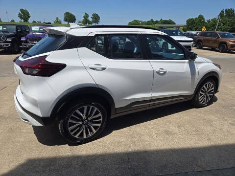 2024 Nissan Kicks SR