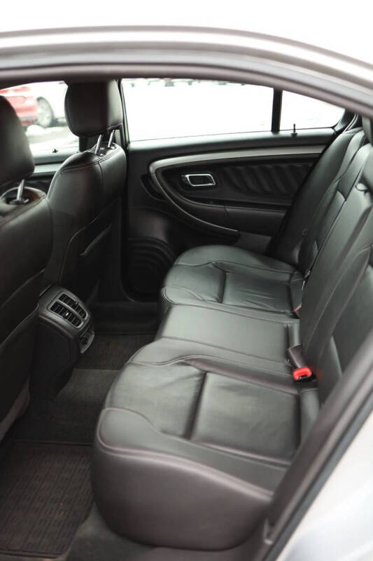 2016 Ford Taurus SEL