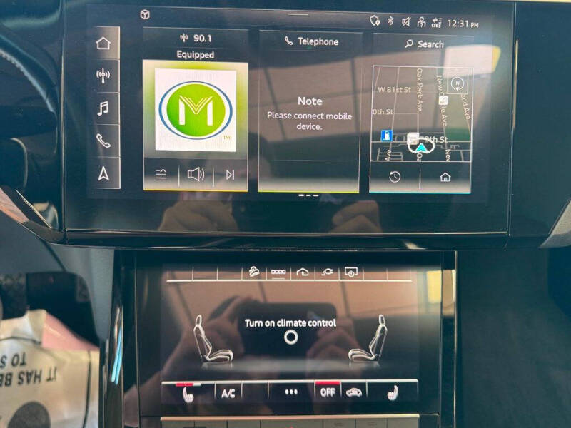 2021 Audi e-tron quattro Premium