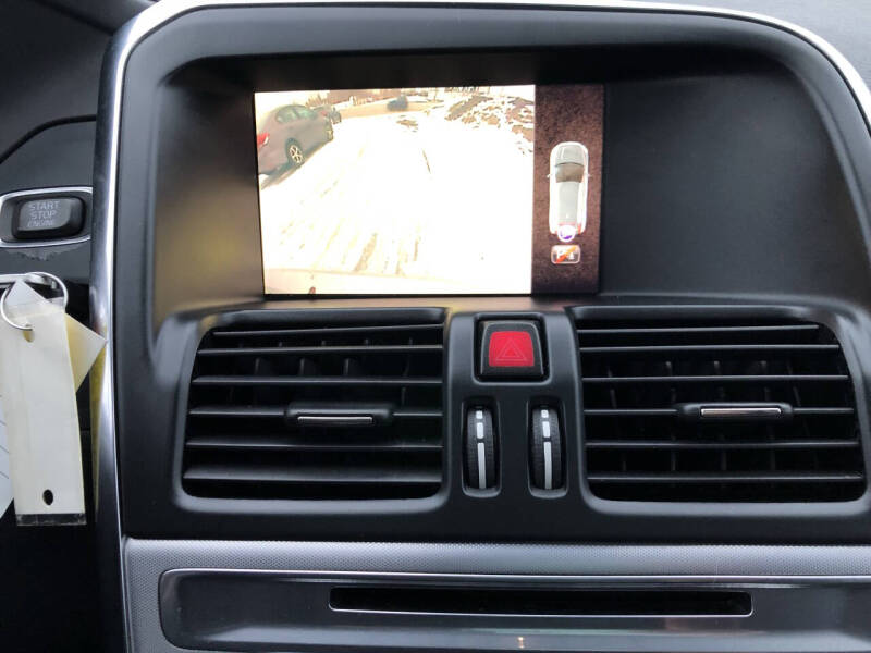 2017 Volvo XC60 T5 Dynamic