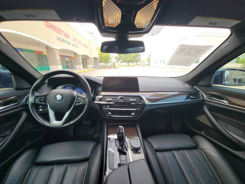 2019 BMW 5 Series 540i